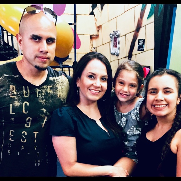 Meet your Posher, Erica - Picture 3 of 7